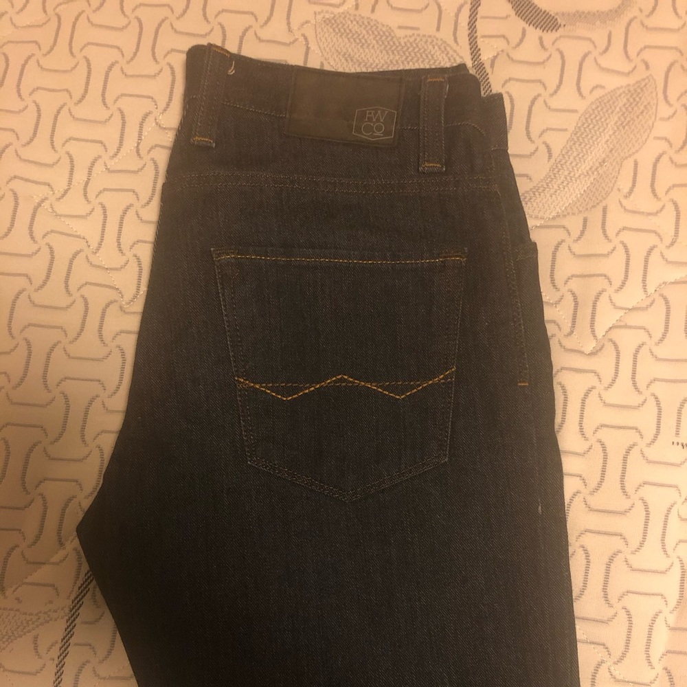 Free world jeans